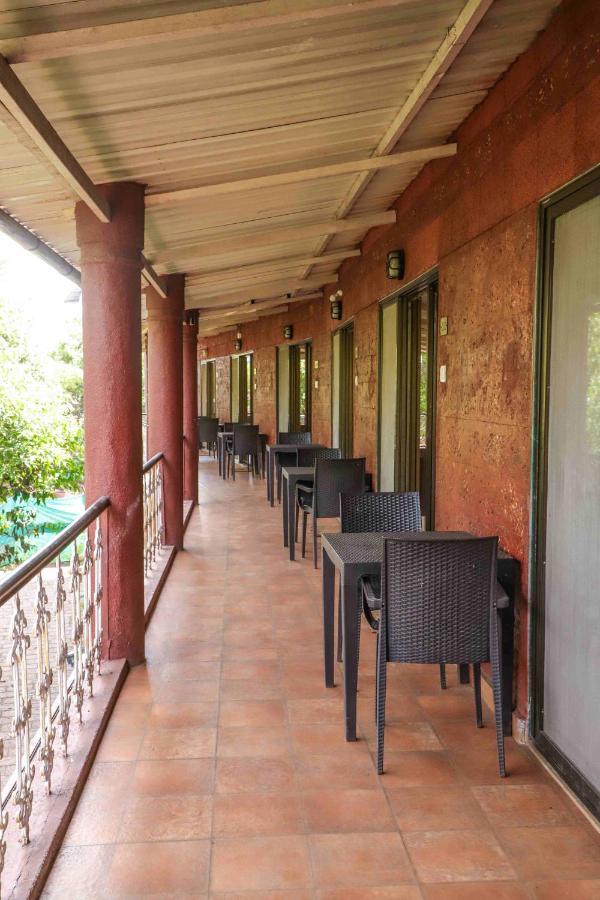 Hotel On The Rocks Mahābaleshwar Exterior foto
